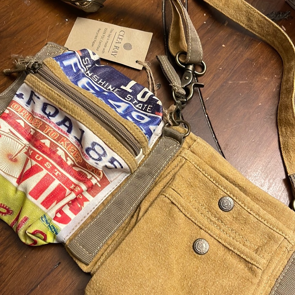 Brand New CLEA RAY Leather Bag
